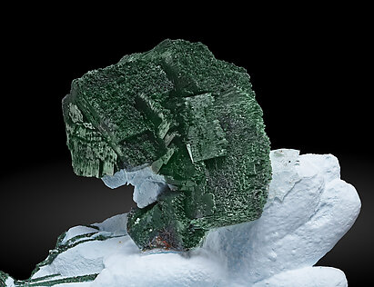 Kolwezite and Malachite after Co-rich Dolomite on Malachite and Chrysocolla after Baryte. Detail / Photo: Joaquim Calln