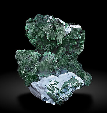 Kolwezite and Malachite after Co-rich Dolomite on Malachite and Chrysocolla after Baryte.