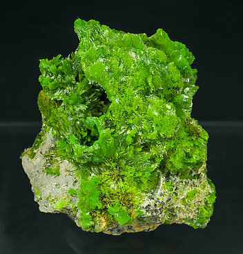 Pyromorphite with limonite. Side