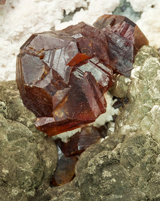 Sphalerite with Pyrite, Calcite and Quartz. 