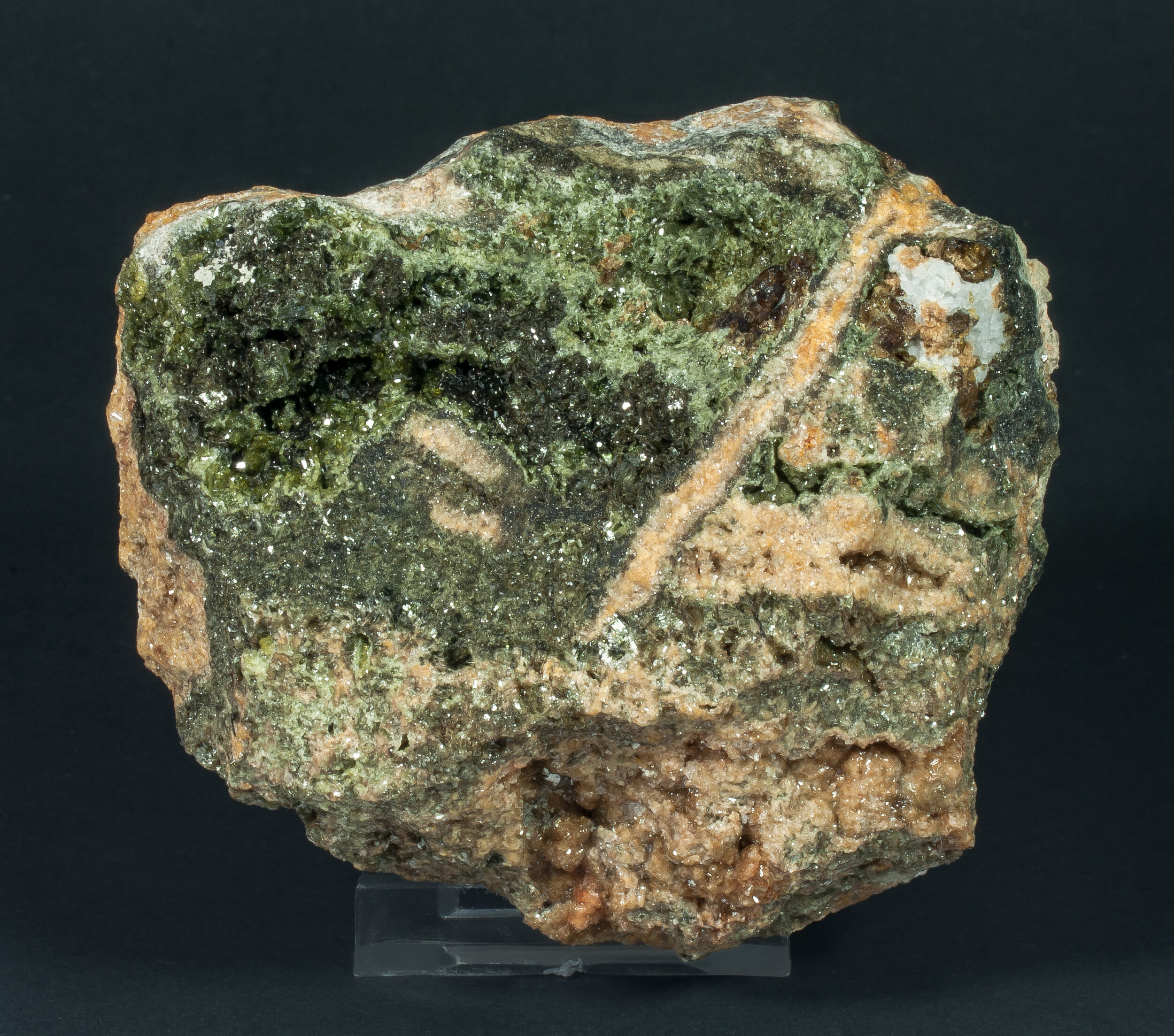 specimens/s_imagesAQ0/Vesuvianite-TXF86AQ0f.jpg