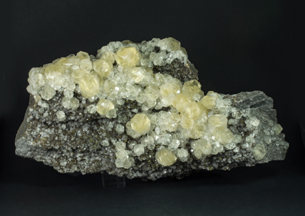 Calcite with Sphalerite.