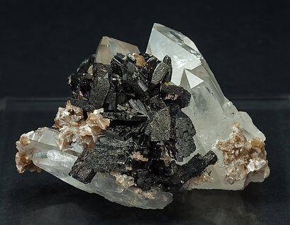 Ferberite with Quartz and Muscovite. Rear