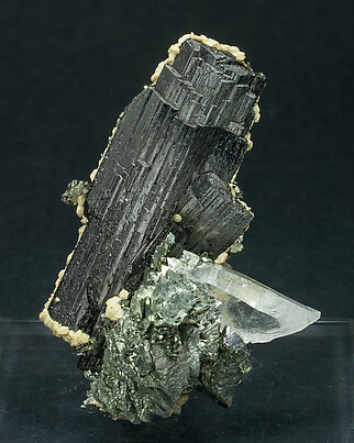 Ferberite with Marcasite-Arsenopyrite, Quartz and Siderite. Front