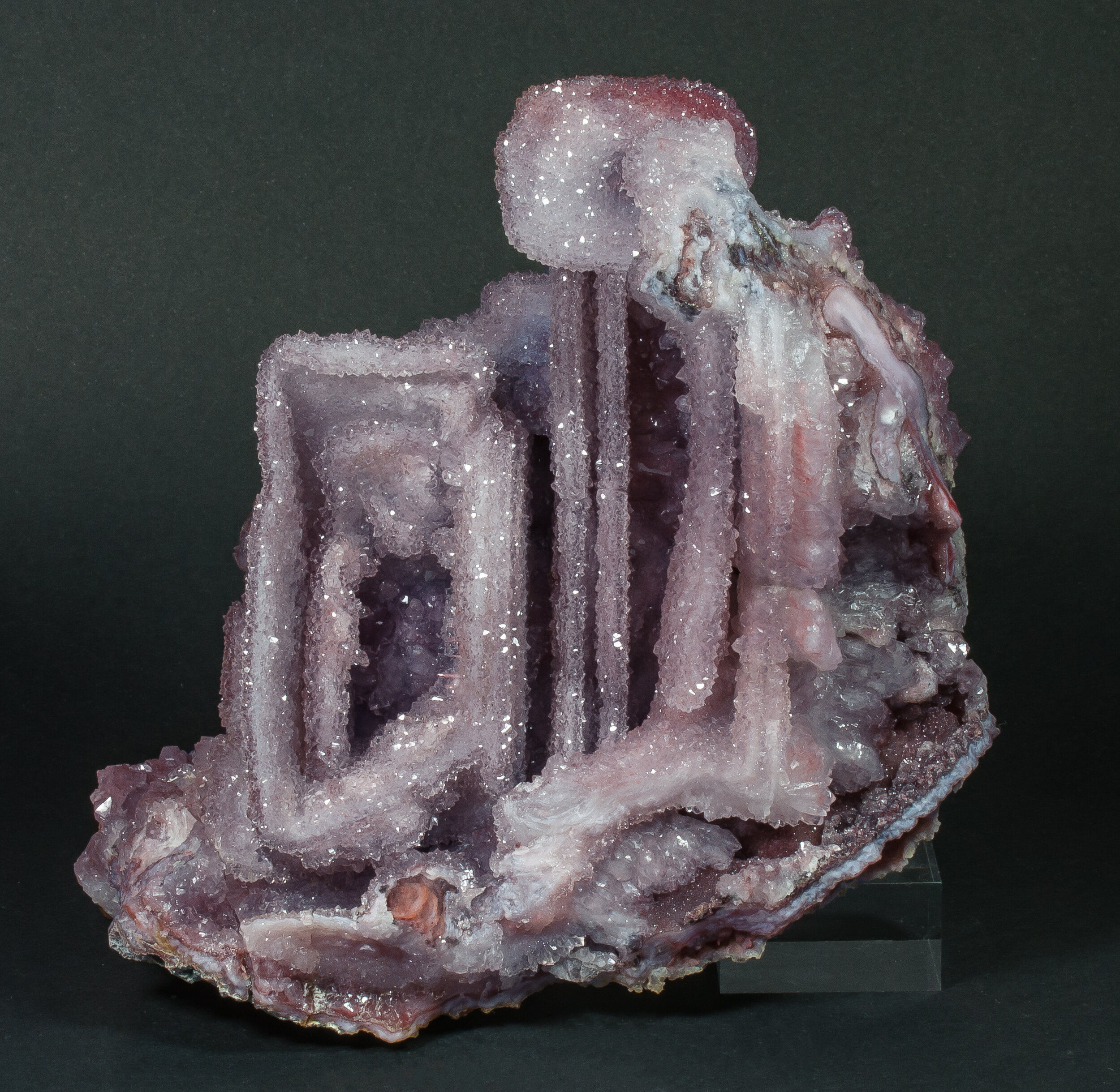 specimens/s_imagesAQ1/Quartz_amethyst-ERB26AQ1f.jpg