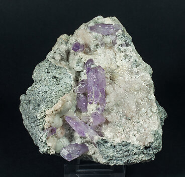 Quartz (variety amethyst) with Calcite.