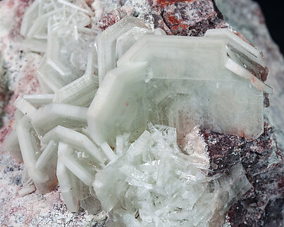 Baryte with Dickite and Cuprite. 