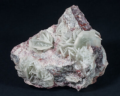 Baryte with Dickite and Cuprite.