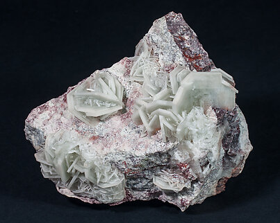 Baryte with Dickite and Cuprite. 