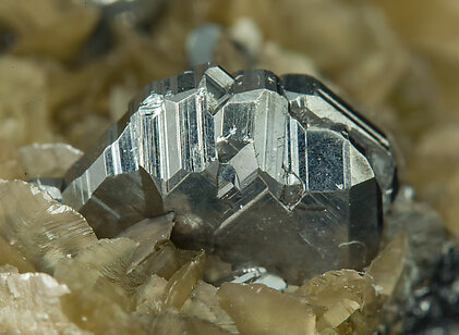 Bournonite with Tetrahedrite (Subgroup) and Siderite. 