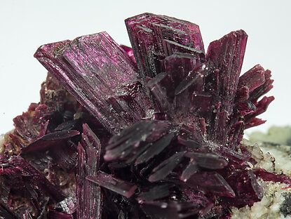 Erythrite with Quartz. 