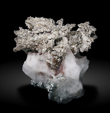 Silver with Calcite. Front / Photo: Joaquim Callén