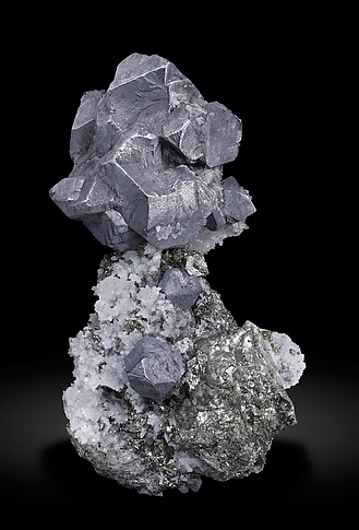 Galena with Quartz and Marcasite. Photo: Joaquim Calln