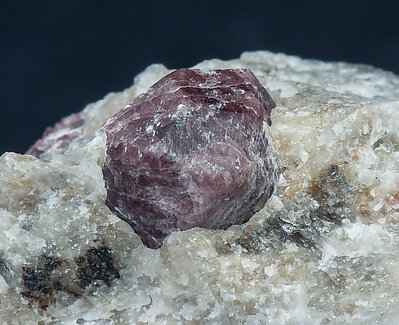 Almandine, Quartz. 