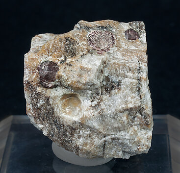 Almandine, Quartz.