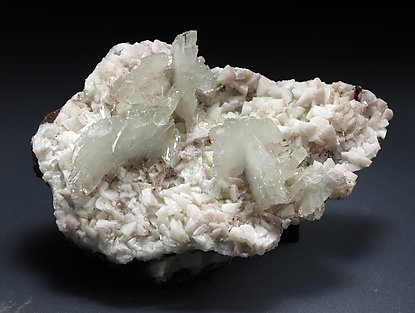 Baryte, Dolomite. 