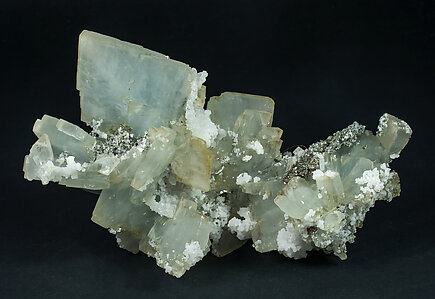 Baryte, Pyrite, Quartz. Front