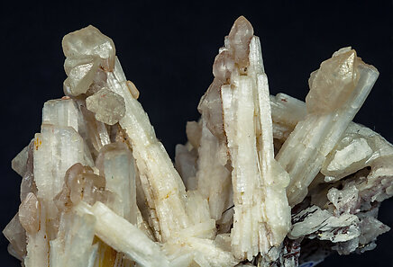 Cerussite (variety jackstraw).