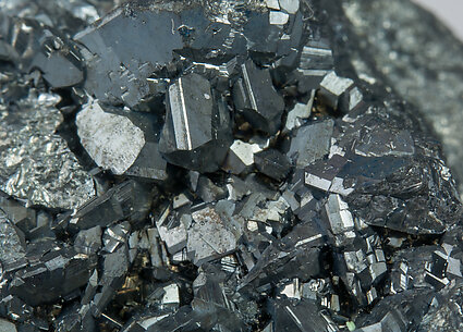 Chalcocite, Sb-bearing Tennantite-(Fe), Pyrite. Detail