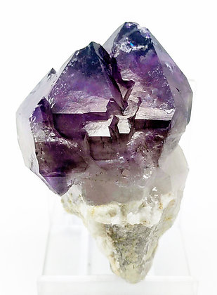 Quartz (variety amethyst), Albite.