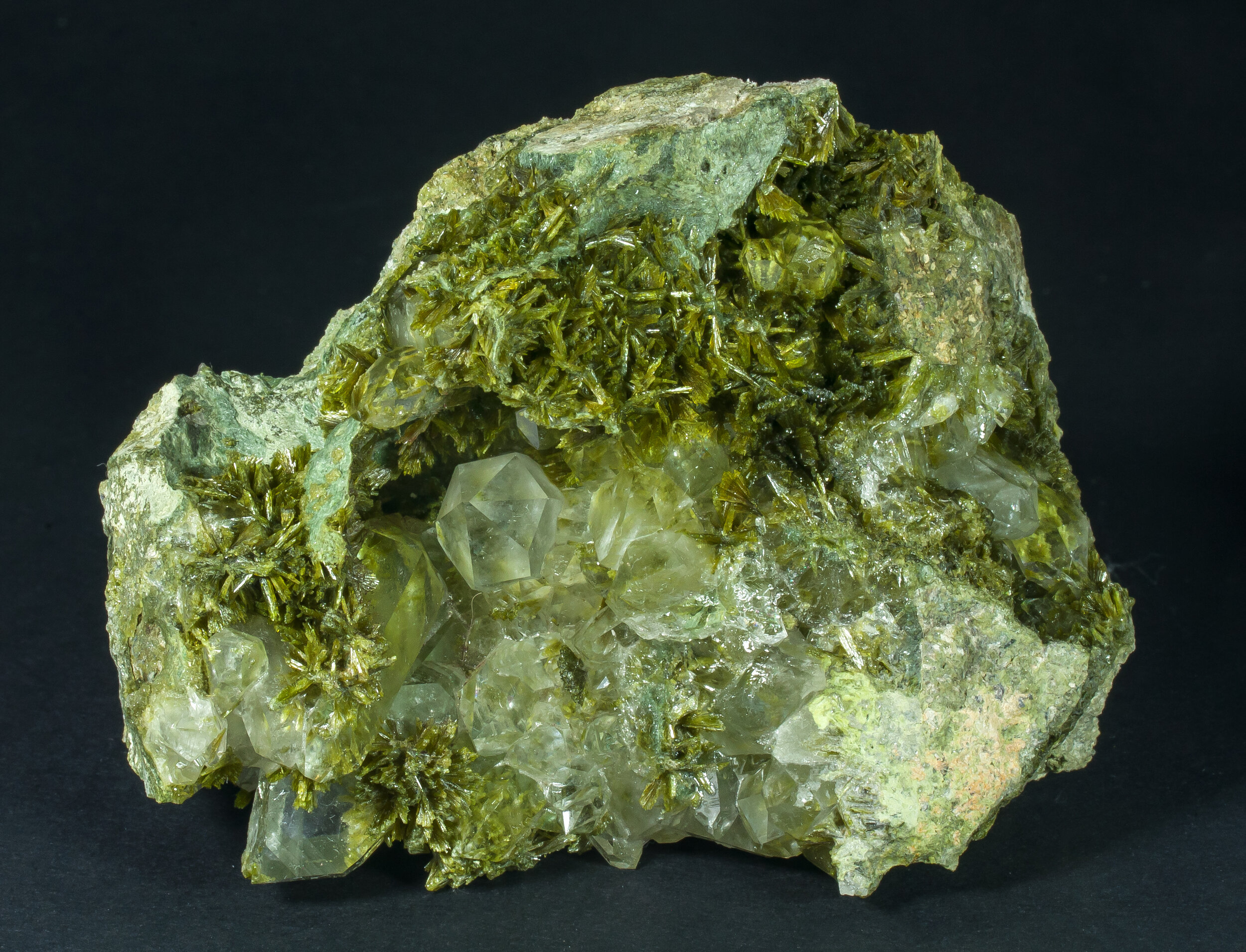 specimens/s_imagesCM/Epidote-21RAX70_f.jpg