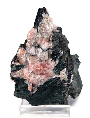 Ferropargasite, Calcite.