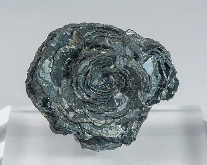 Hematite (variety iron rose). 