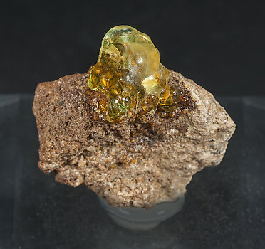 Opal (variety hyalite). Top