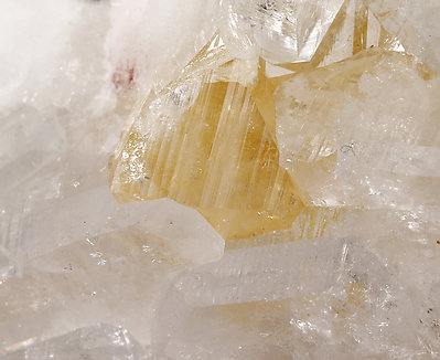 Powellite, Fluorapophyllite-(K). 