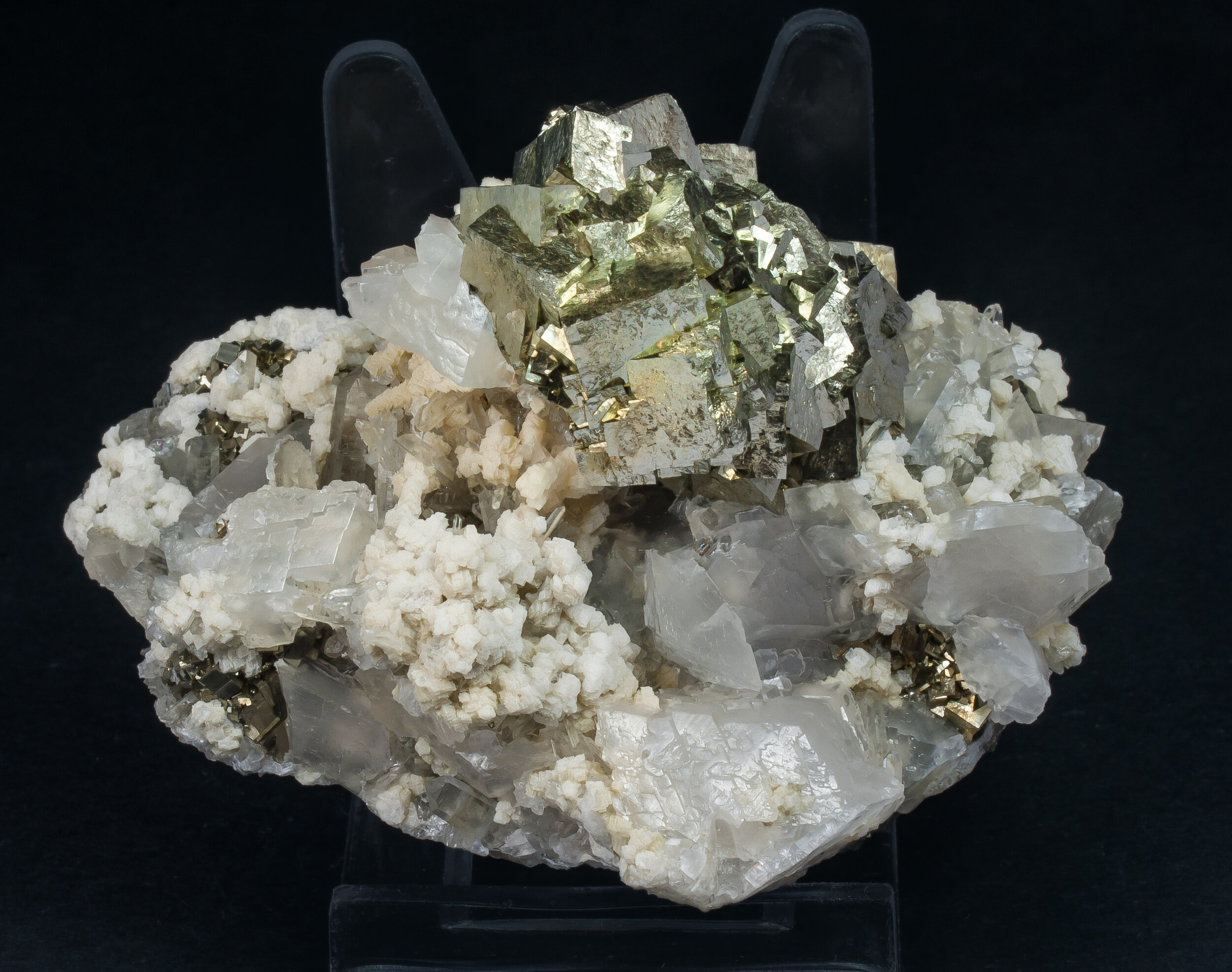 specimens/s_imagesCM/Pyrite-TLB140_r.jpg