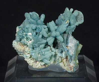 Plumbogummite, Pyromorphite. 