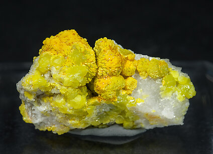 Pyromorphite (variety As-bearing pyromorphite), Wulfenite, Quartz. 