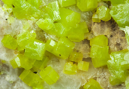 Pyromorphite, Baryte. Detail