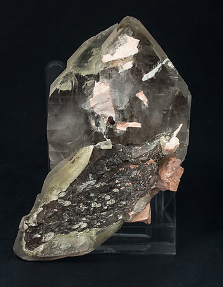 Quartz (variety smoky), Quartz, Microcline. Rear