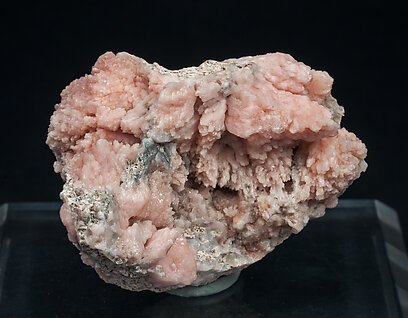 Quartz (variety rose quartz).