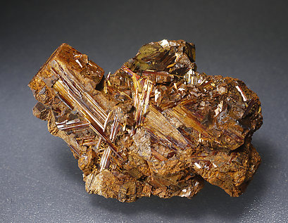 Rutile (variety sagenite), Siderite.