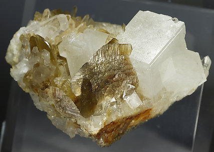 Siderite, Dolomite, Quartz. 