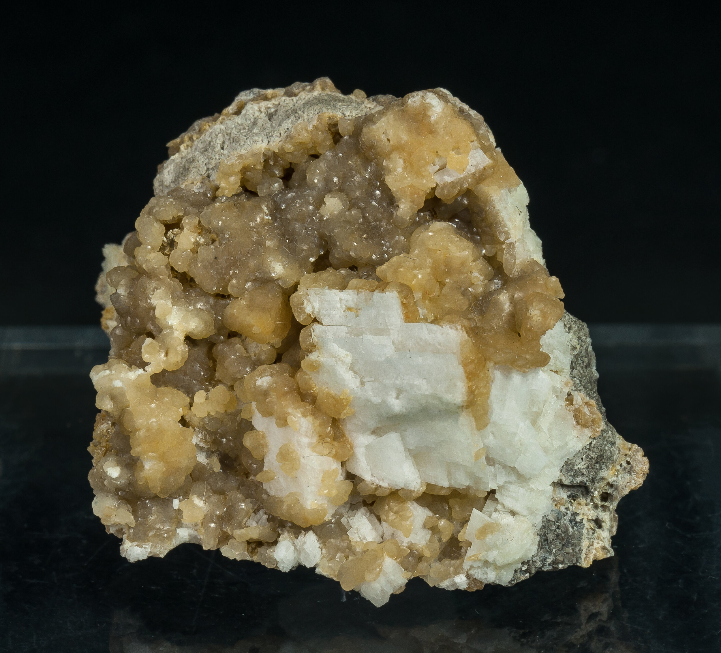 specimens/s_imagesCM/Smithsonite-21EXB70.jpg