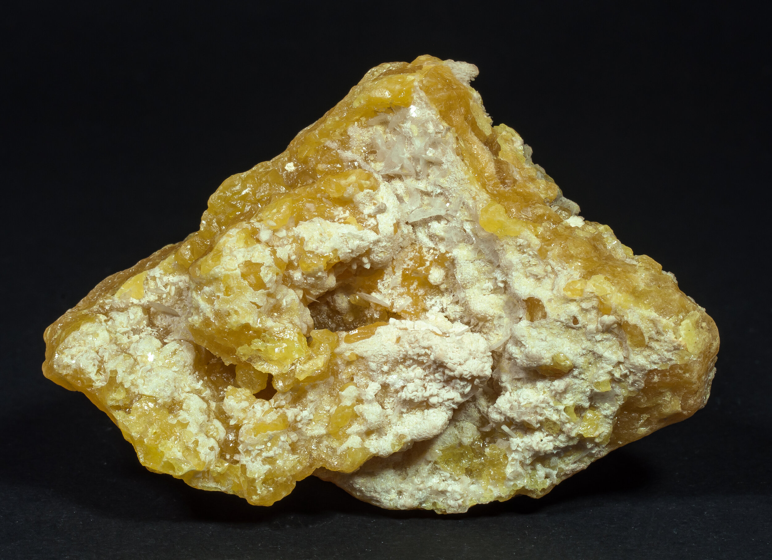 specimens/s_imagesCM/Sulphur-22TXA75_f.jpg