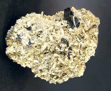 Ferberite with Calcite. 