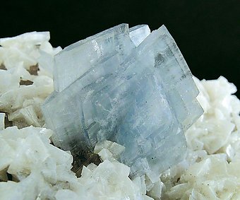 Baryte with Dolomite and Fluorite. 