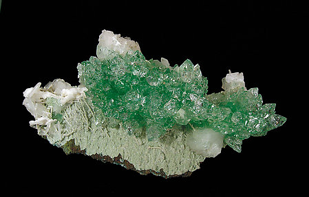 Fluorapophyllite-(K) with Stilbite. 