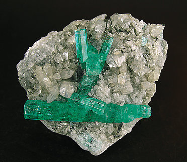 Beryl (variety emerald) on Calcite. 