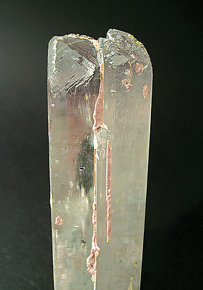 Spodumene with Fluorapatite. Side
