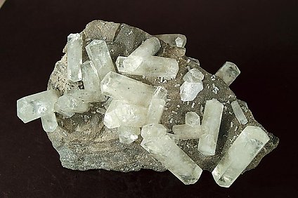 Calcite doubly terminated.