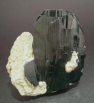 Ferberite with Siderite. Rear