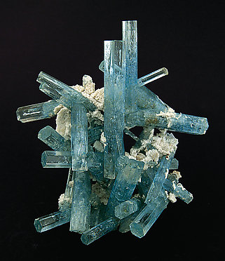 Beryl (variety aquamarine).