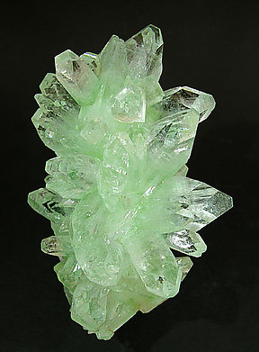 Fluorapophyllite-(K). Rear