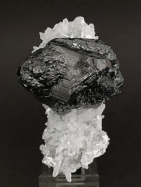 Doubly terminated Sphalerite with Quartz.