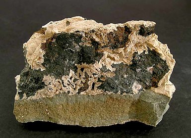 Alabandite with Rhodochrosite. Front